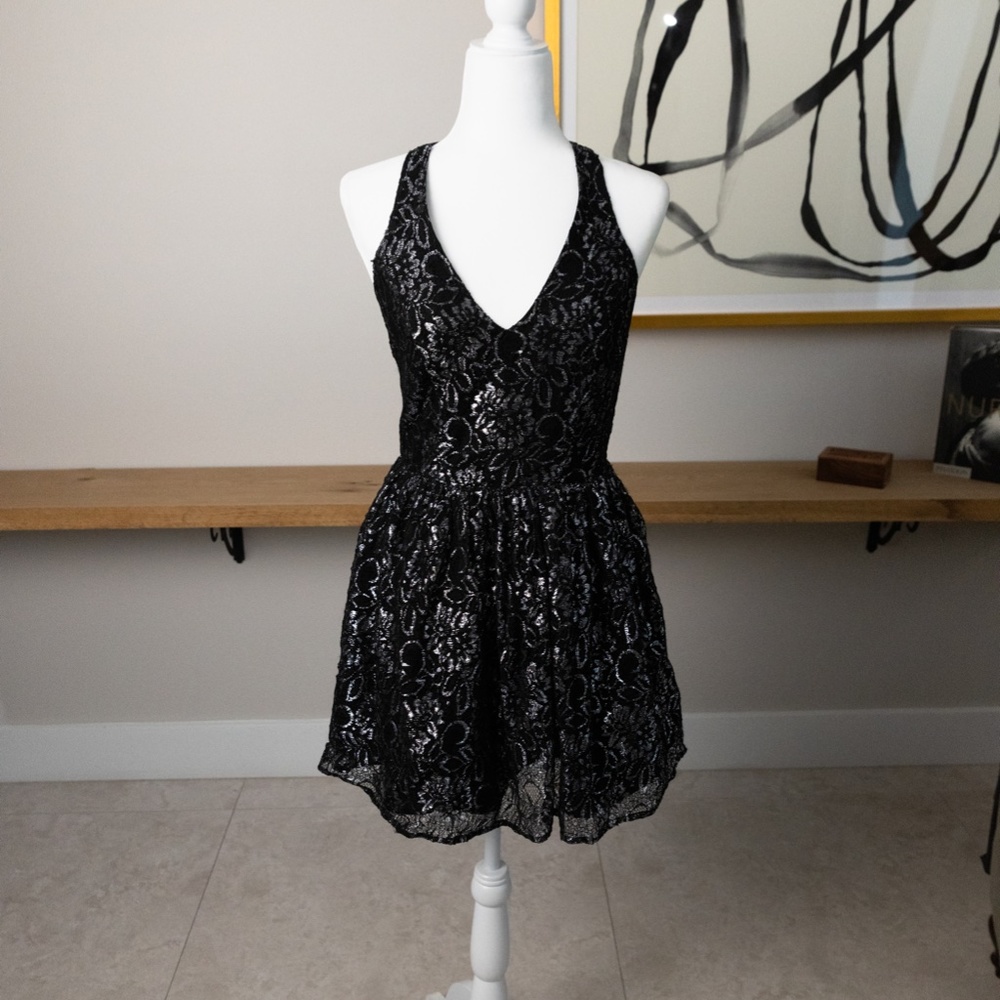 Free Press Black Short Cocktail Dress. XS. Exposed Back. NEW